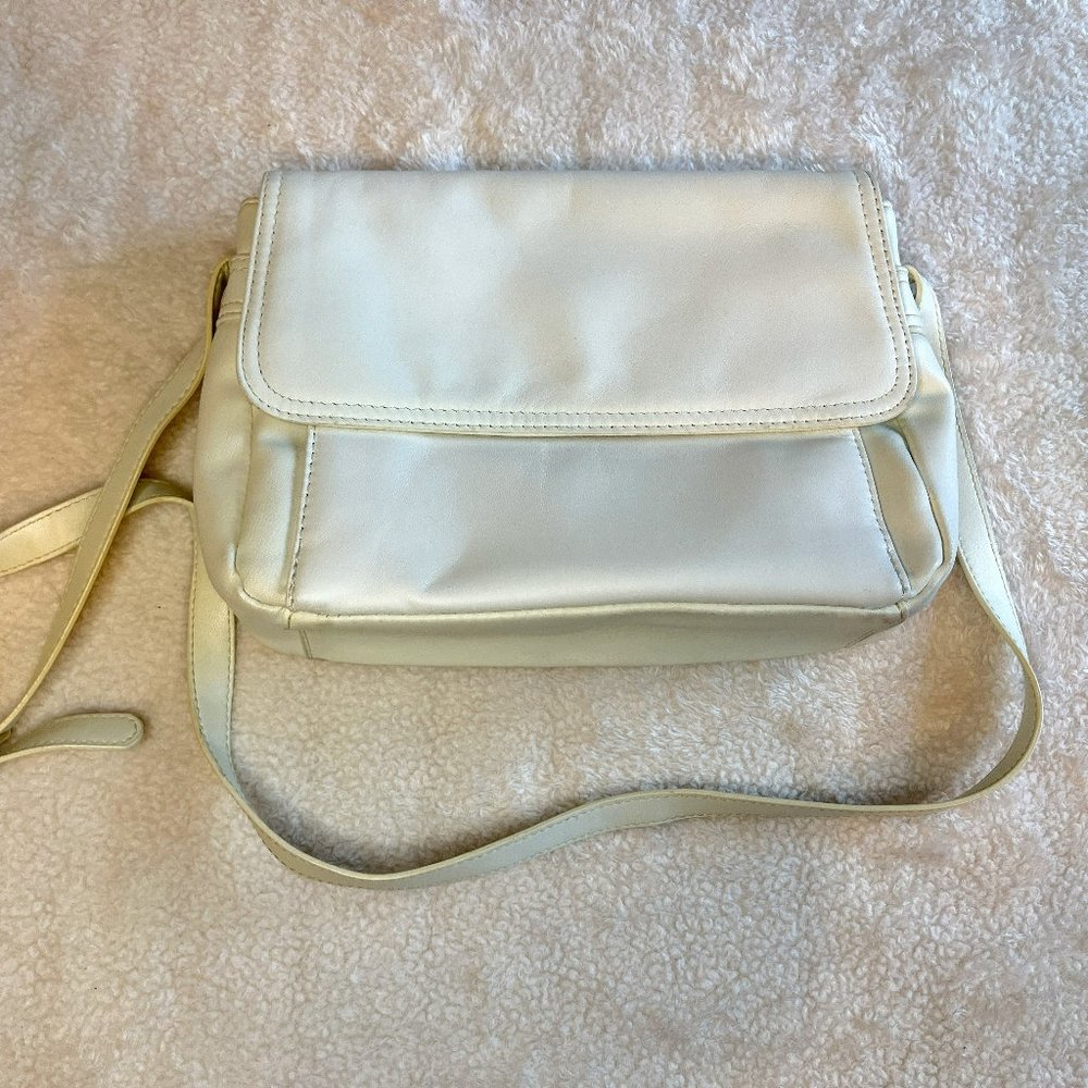 Giani Bernini White Leather Shoulder Purse